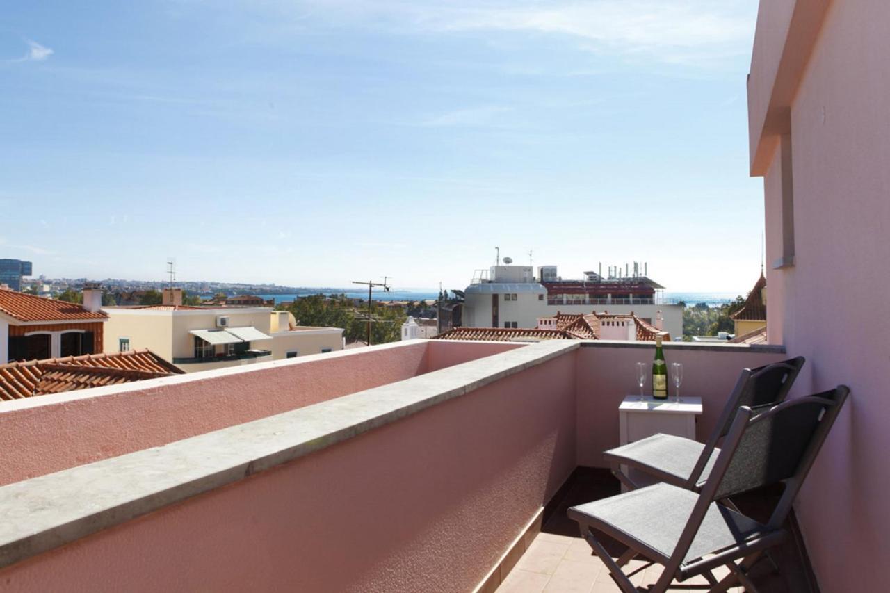 Wondrous Terrace Apartment In Cascais Center Luaran gambar
