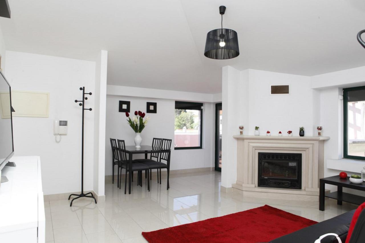 Wondrous Terrace Apartment In Cascais Center Luaran gambar